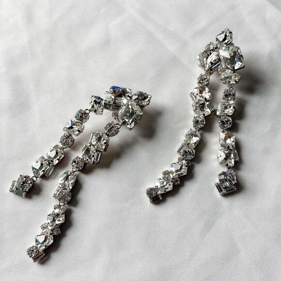 David Koma Irregular Crystal Chandelier Earrings in Silver - Picture 5 of 8